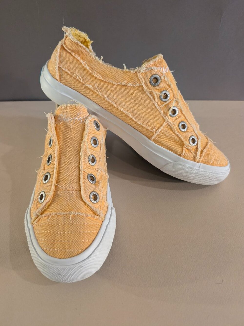 Blowfish Malibu Yellow Frayed Slip-On Sneakers Women's Size 7.5